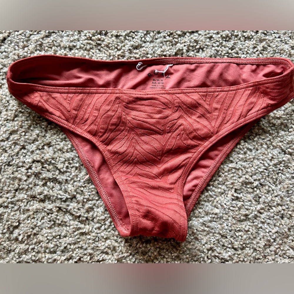 Roxy bikini bottoms size M